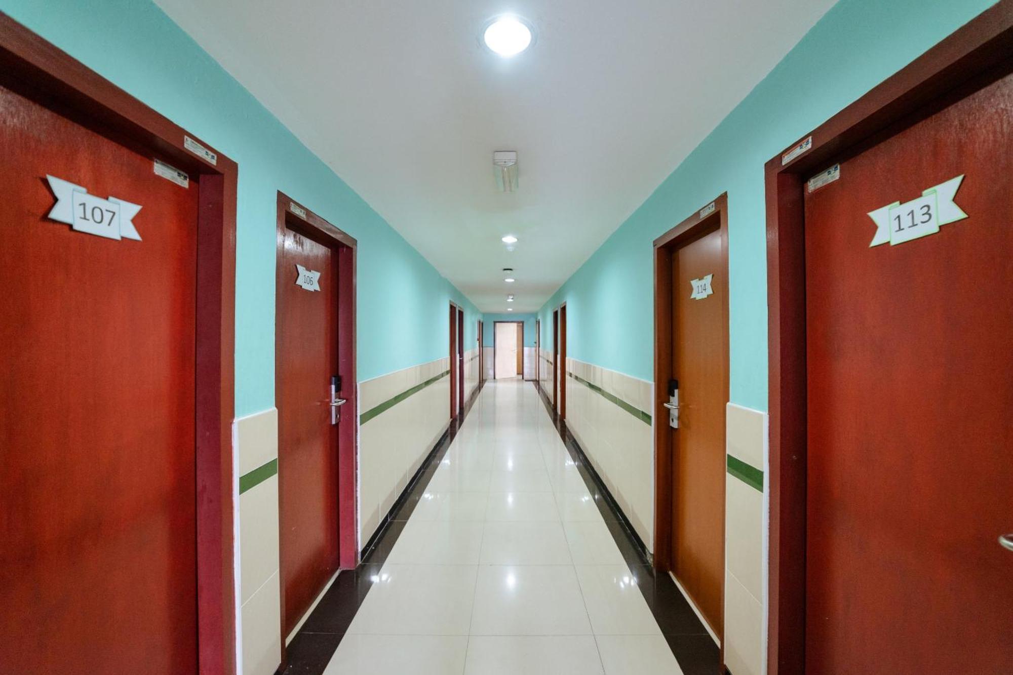 Oyo 90208 Milion Inn Miri Exterior foto